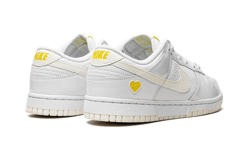 Tênis Dunk Low "Valentine 's Day Yellow Heart" Branco